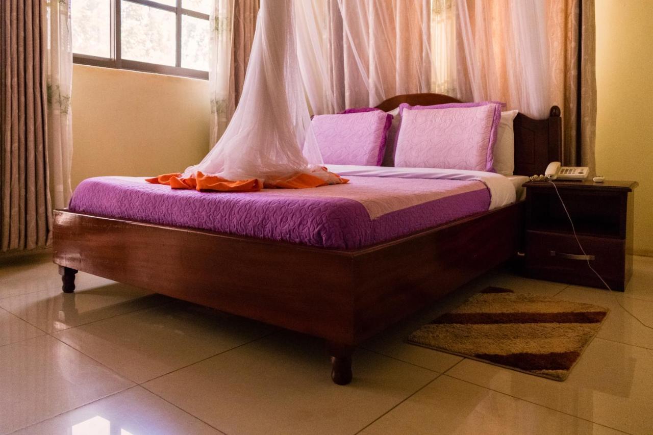 Kahondo Buffalo Hotel Kampala Makerere Kültér fotó