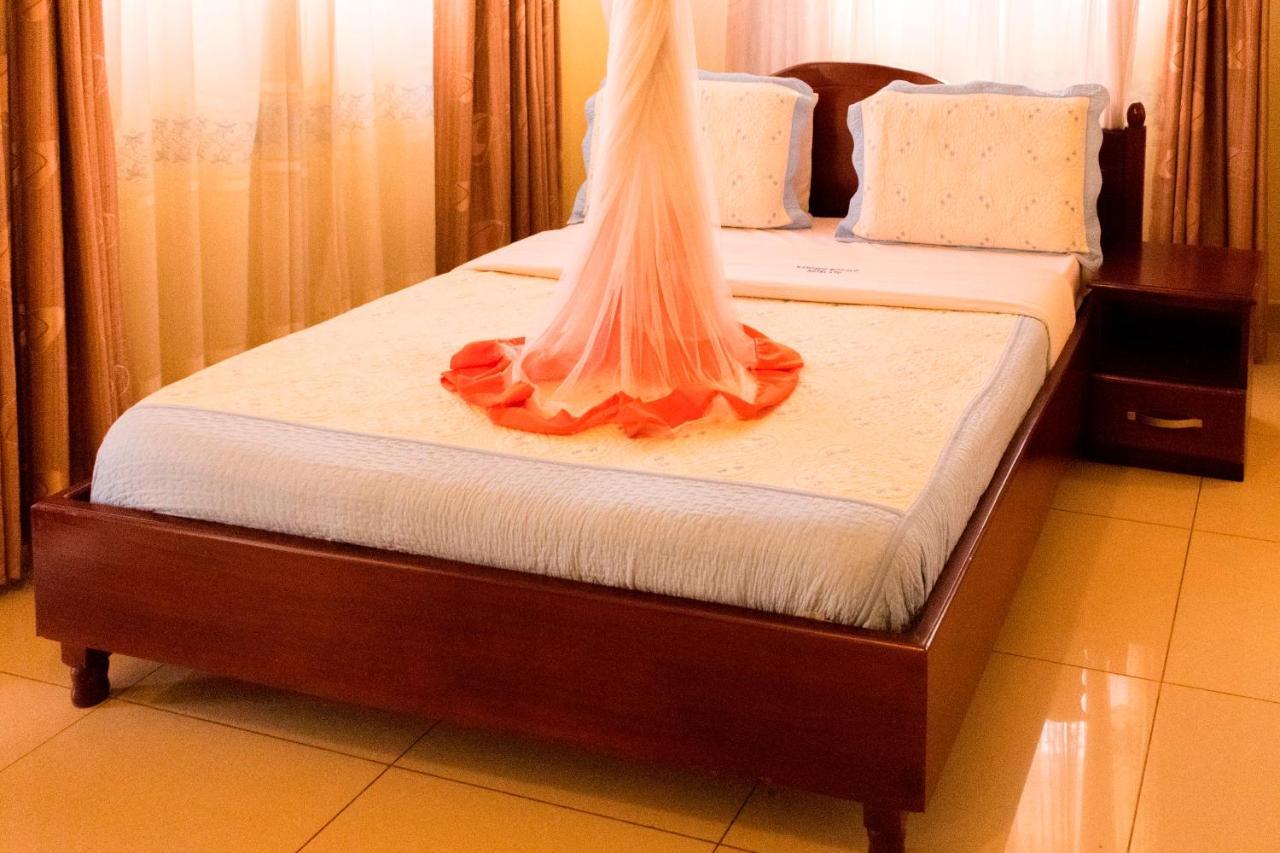 Kahondo Buffalo Hotel Kampala Makerere Kültér fotó